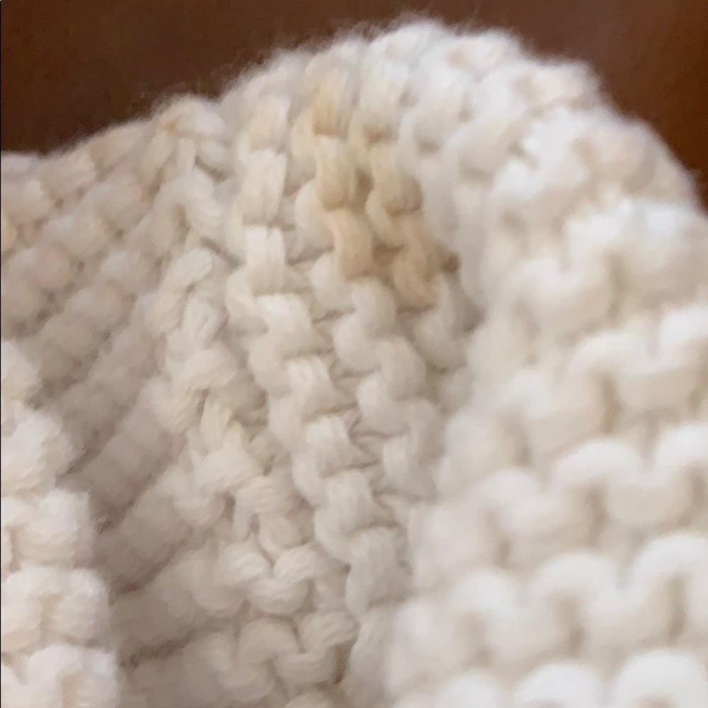 Thick knitted sweater - Picture 2 of 7